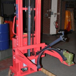 Warrior Semi Electric Tipping Drum Lifter