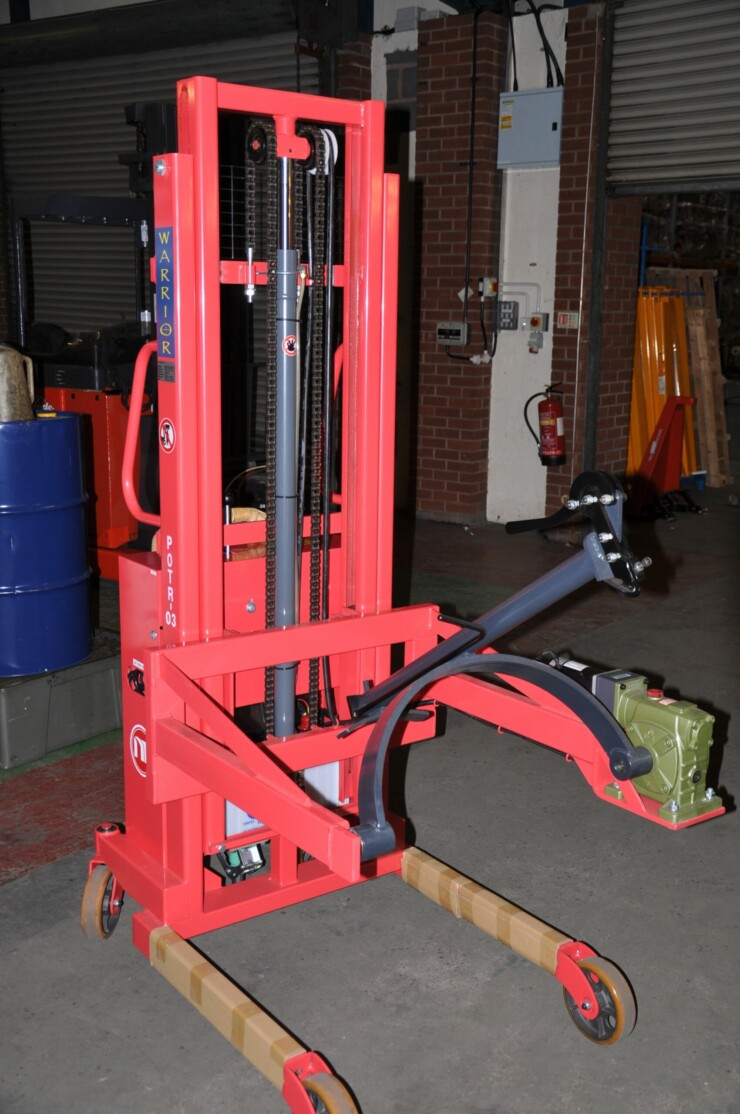 Warrior Semi Electric Tipping Drum Lifter