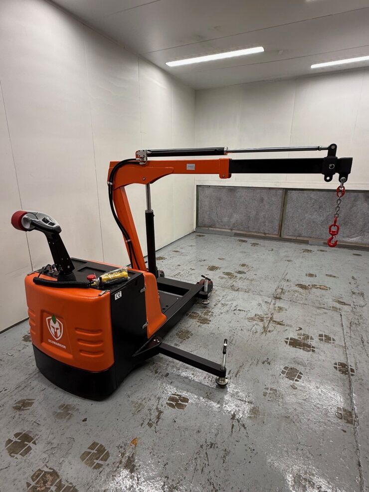 Eco Warrior Slewing Crane 900Kg