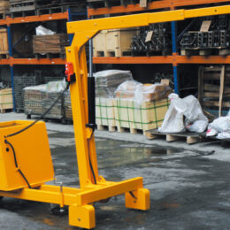 Warrior Counterbalanced 550Kg Mobile Semi Electric Workshop Crane